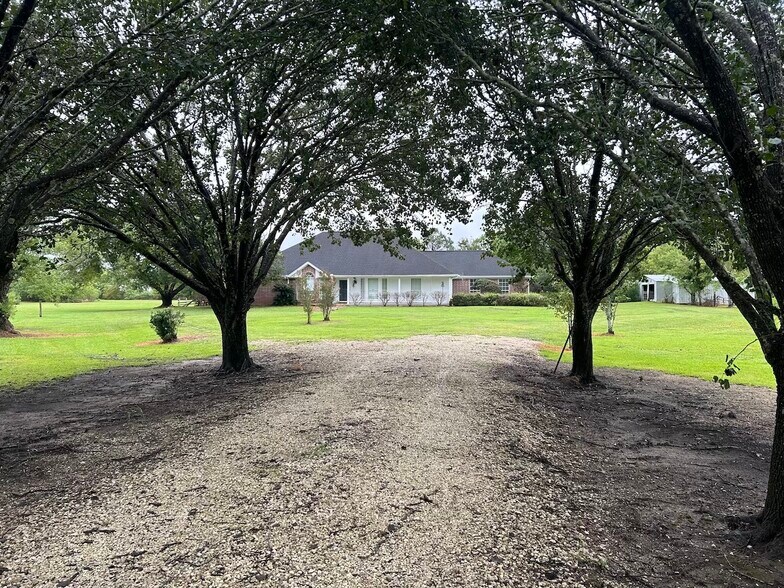 More Photos Of 23458 Interstate 10, Hamshire Land For Sale