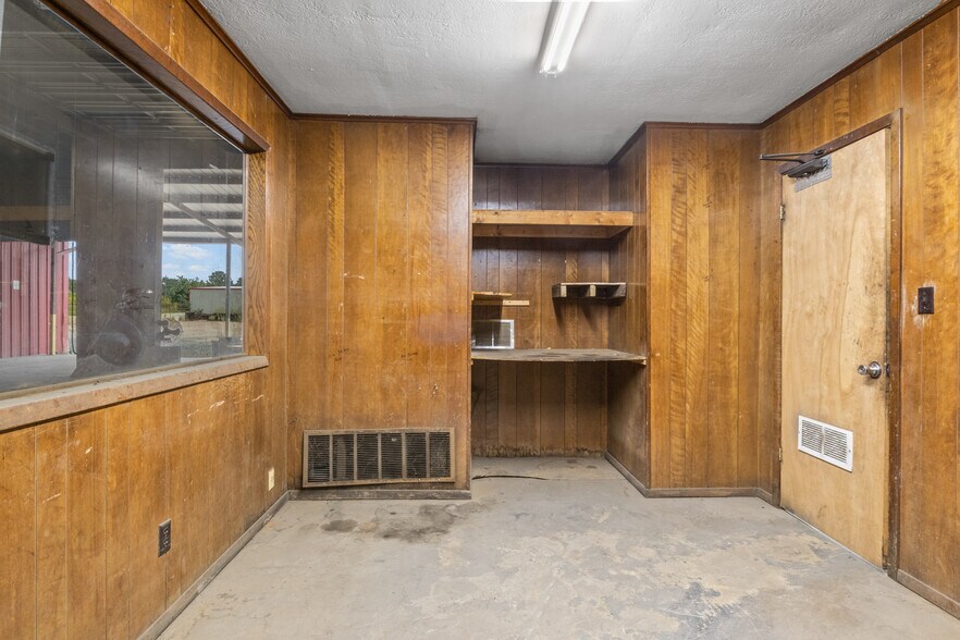 More Photos Of 450 County Road 1312, Mount Pleasant Industrial For Sale