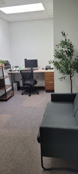 More Photos Of 5797 Beechcroft Rd, Columbus Medical For Lease