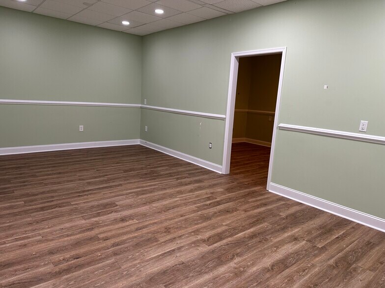 More Photos Of 4102 Ben Franklin Blvd, Durham Medical For Lease