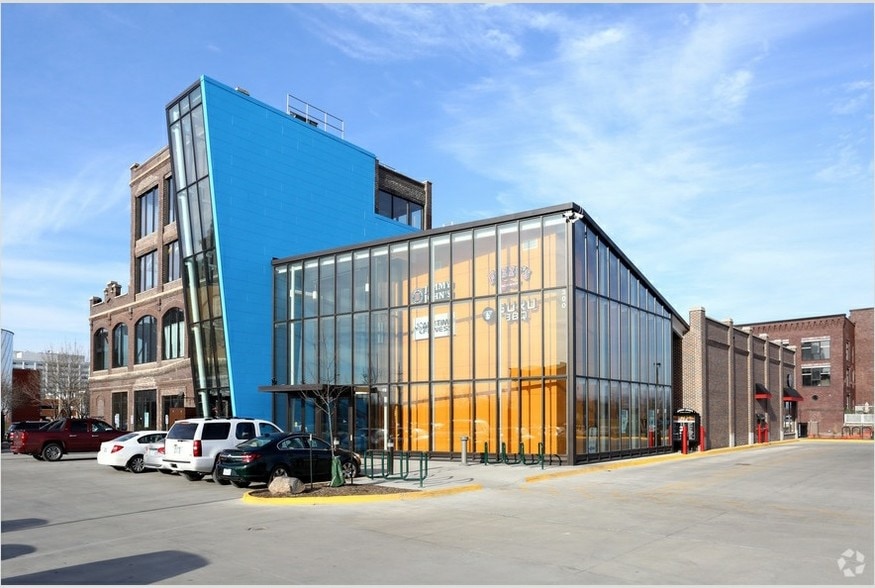 Primary Photo Of 300 W Martin Luther King Jr Pkwy, Des Moines General Retail For Lease