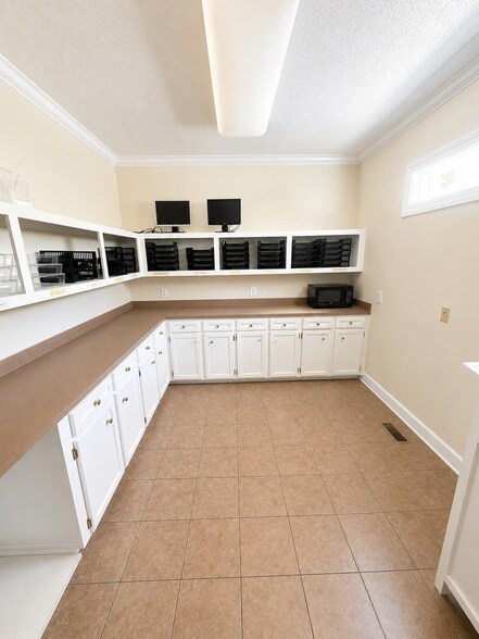 More Photos Of 3201 N Beltline Blvd, Columbia Office For Sale