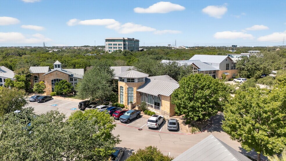 More Photos Of 16023 Via Shavano, San Antonio Office For Sale