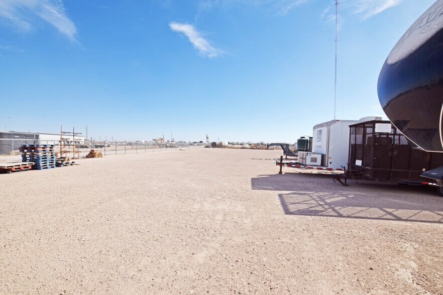 More Photos Of 12008 E Highway 158, Gardendale Industrial For Sale