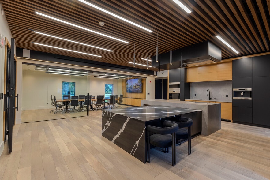 More Photos Of 7335 Lake Ellenor Dr, Orlando Office For Sale