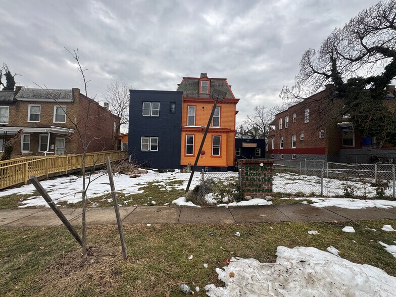 More Photos Of 2449 Shirley Ave, Baltimore Flex For Sale