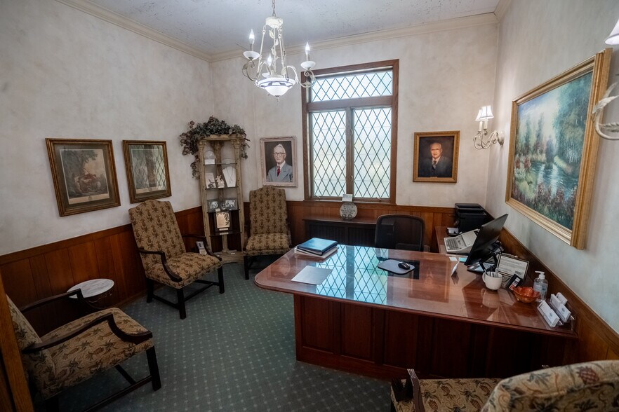 More Photos Of 536 N Snelling Ave N, Saint Paul Storefront Retail Residential For Sale