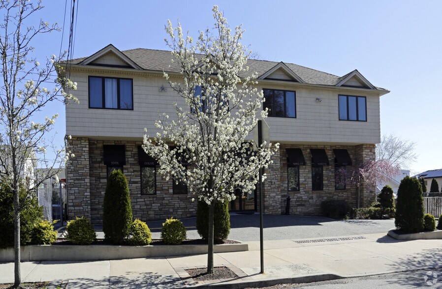 More Photos Of 21 Prall Ave, Staten Island Office Residential For Sale