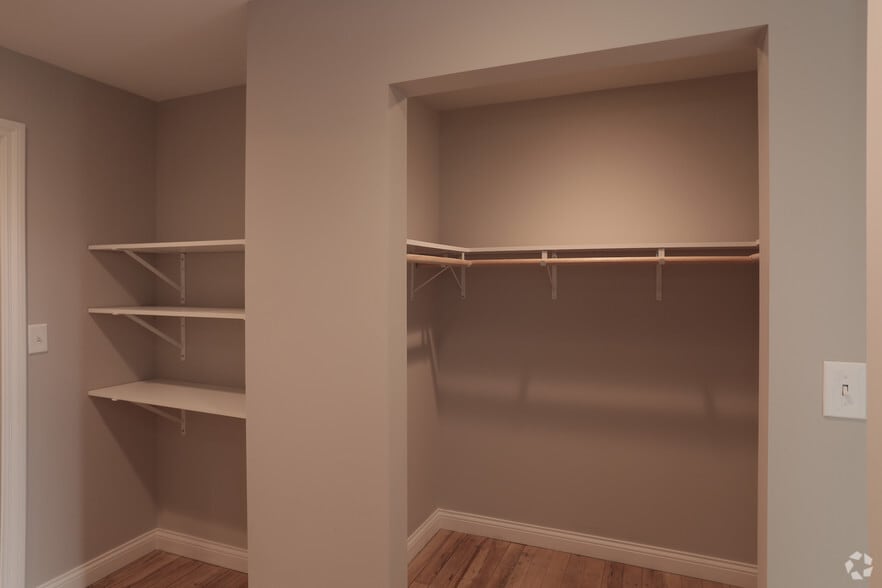 More Photos Of 2658 Scranton Rd, Cleveland Apartments For Lease