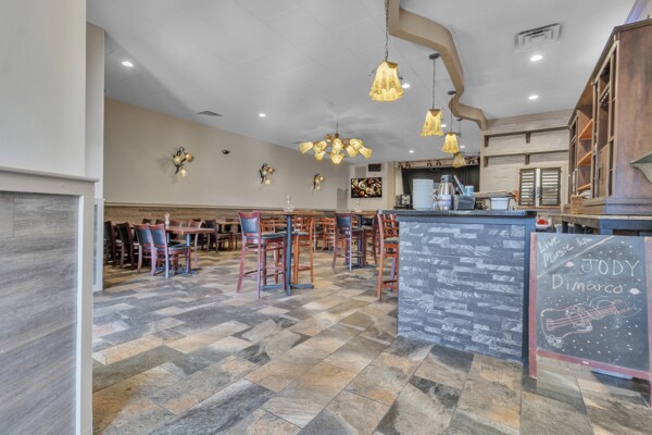 More Photos Of 33 S Carolina St, Hartwell Restaurant For Sale