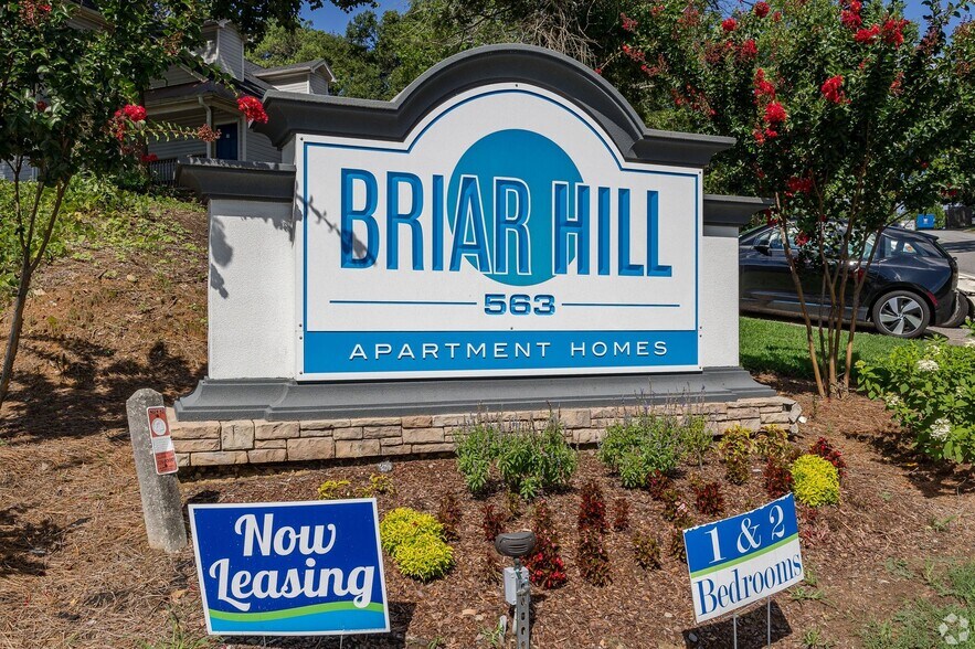 More Photos Of 563 Briar Hill Ct, Riverdale Apartments For Sale