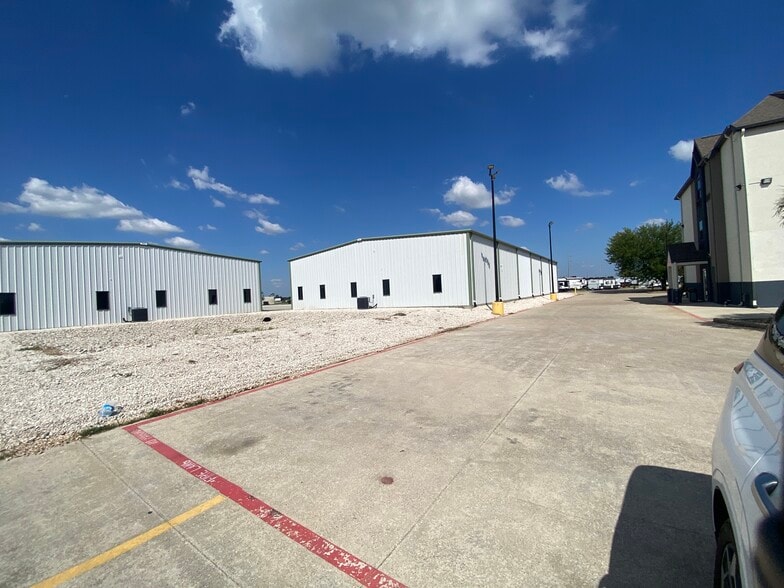 More Photos Of 2023 H O Mills hwy, Port Arthur Warehouse For Lease
