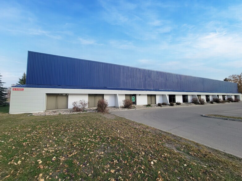 More Photos Of 16636-16644 117 Av NW, Edmonton Warehouse For Lease
