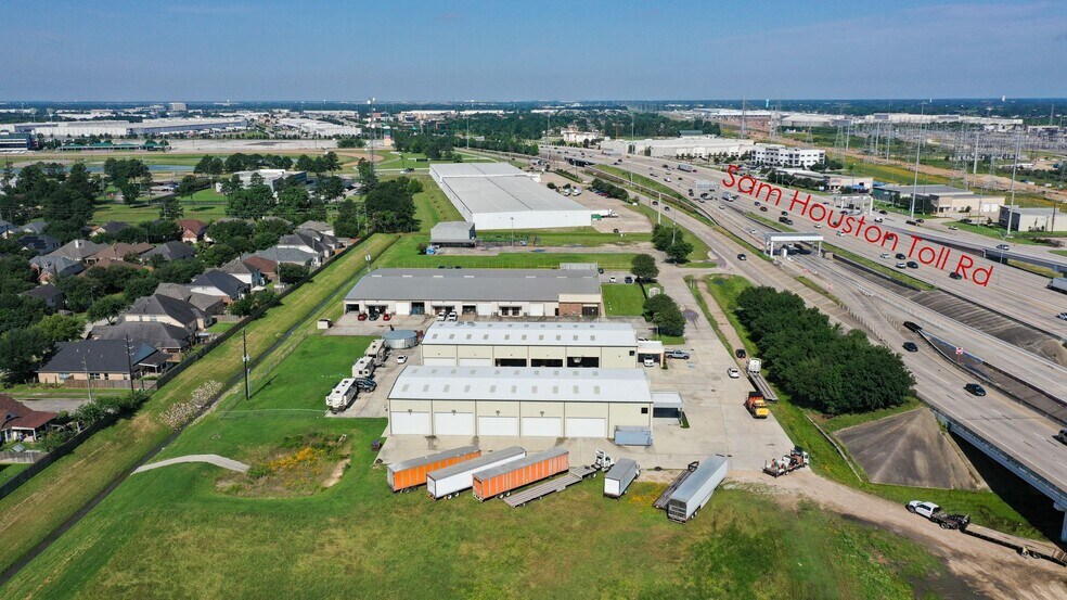 More Photos Of 6631 N Sam Houston Pky W, Houston Warehouse For Sale