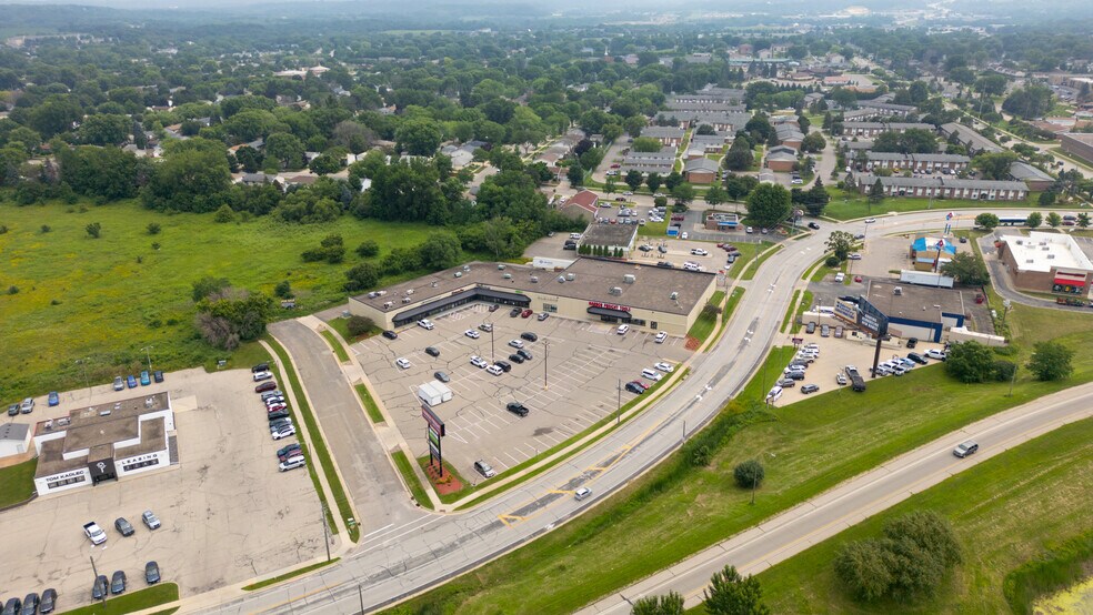 More Photos Of 4200 US Highway 52 N, Rochester Unknown For Lease