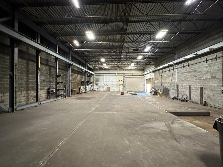 More Photos Of 3711 Vernon Blvd, Long Island City Warehouse For Sale