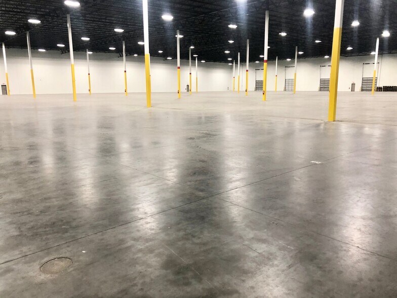 More Photos Of 320 Telfair Rd, Savannah Warehouse For Lease