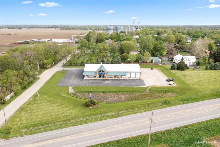 More Photos Of 105 W Illinois Route 71 Rt, Newark Freestanding For Sale