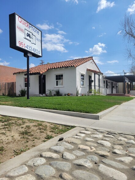 More Photos Of 801 E Florida Ave, Hemet Office For Lease