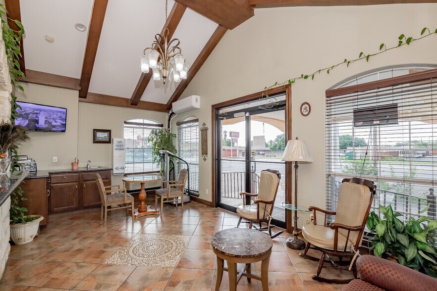 More Photos Of 3005 Houston Hwy, Victoria Hotel For Sale