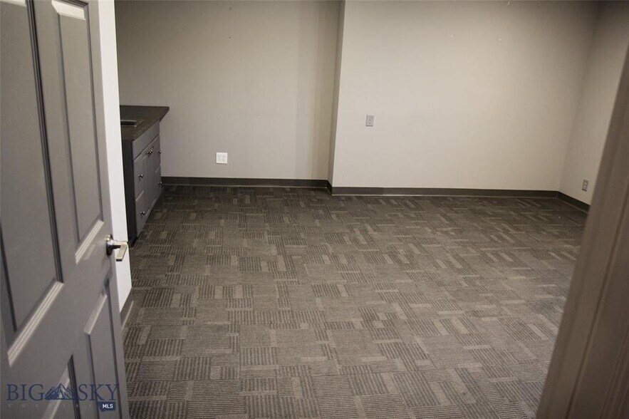 More Photos Of 1554 Harrison Ave, Butte Office For Sale