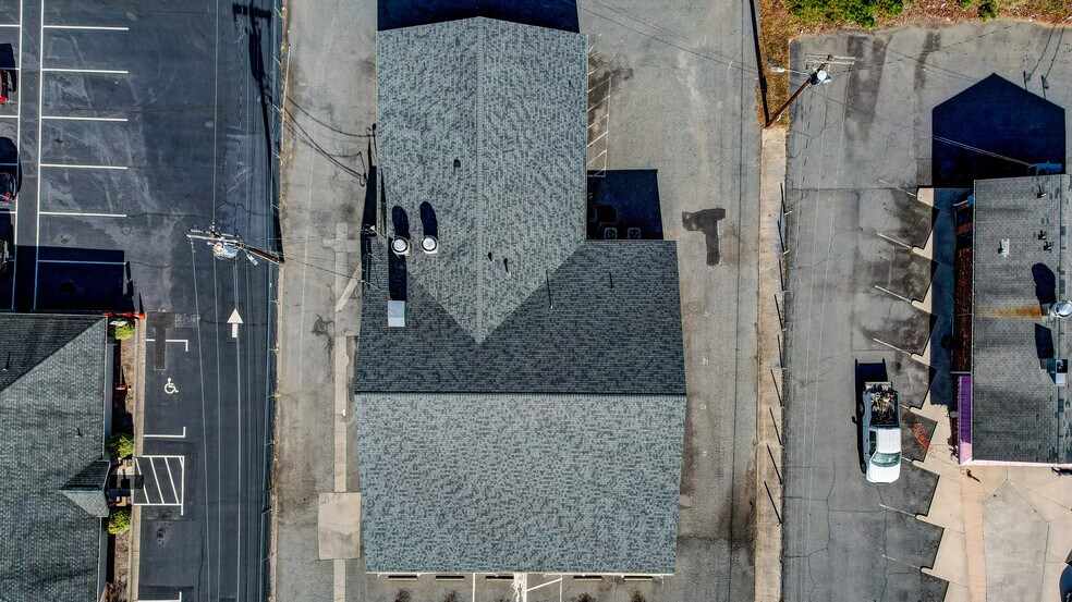 More Photos Of 247 W Kings Hwy, Eden Storefront Retail Office For Sale