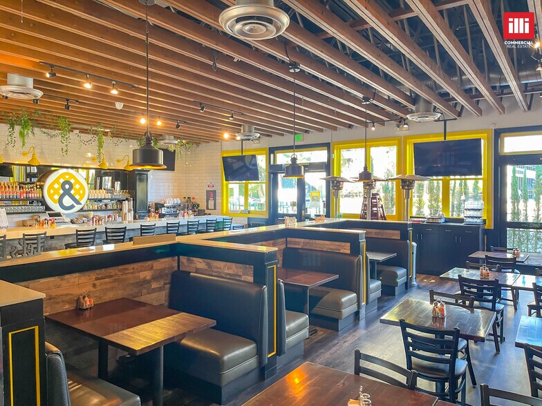 More Photos Of 21028 Ventura Blvd, Woodland Hills Restaurant For Sale