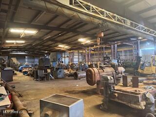 More Photos Of 5309 Industrial Rd, Pascagoula Warehouse For Sale