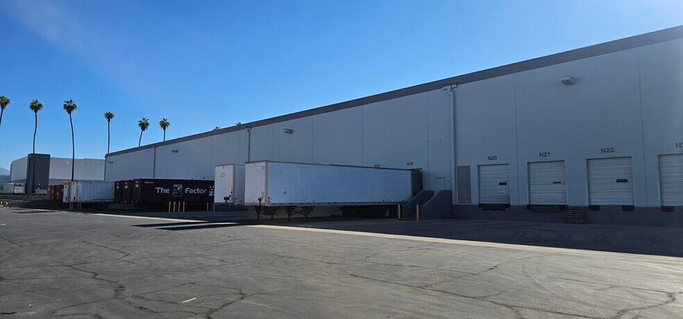 More Photos Of 27040 San Bernardino Ave, Redlands Distribution For Lease