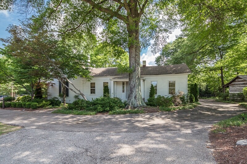 More Photos Of 7642 Poplar Pike, Germantown Office For Sale