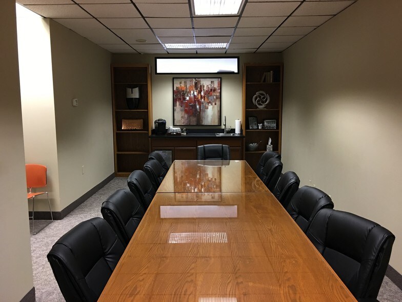 More Photos Of 530 Center St NE, Salem Office For Lease