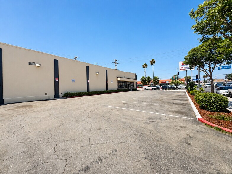 More Photos Of 5658 Clara St, Bell Gardens Supermarket For Sale
