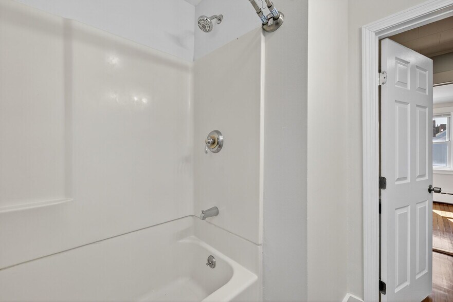 More Photos Of 18 Perry Ave, Nashua Apartments For Sale