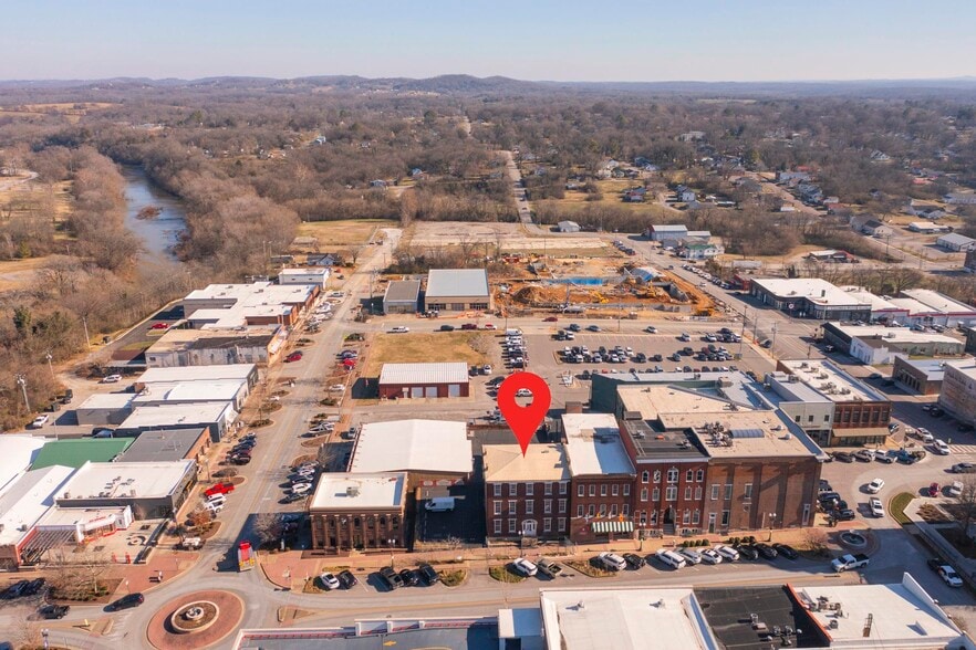 More Photos Of 706 N Main St, Columbia Office Residential For Sale