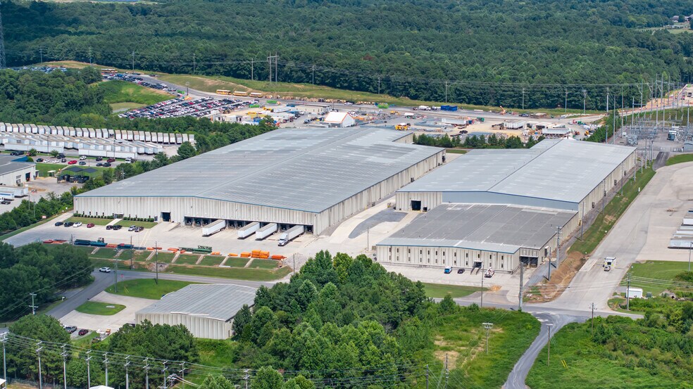 More Photos Of 999 Enterprise Dr, Dalton Distribution For Sale