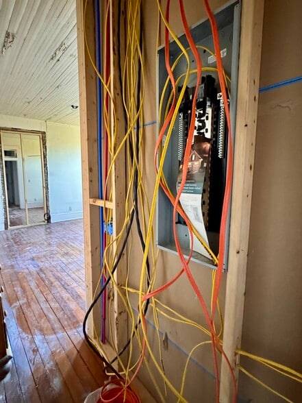 More Photos Of 2720 Cleveland St, Elloree Storefront Retail Residential For Sale