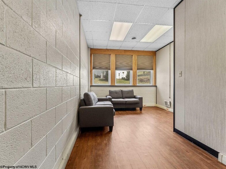 More Photos Of 1433 Dorsey Ave, Morgantown Schools For Sale