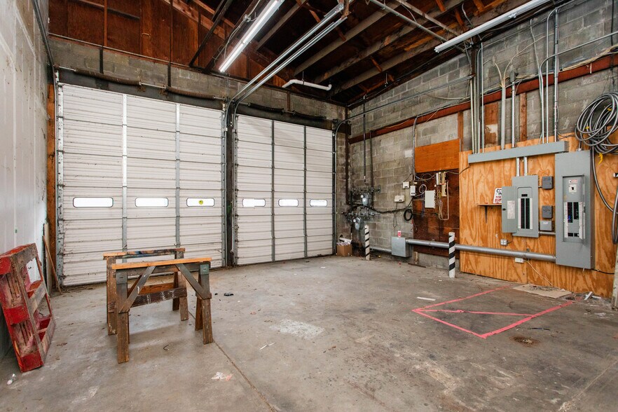 More Photos Of 1995 Central Ave, Albany Storefront Retail Office For Lease