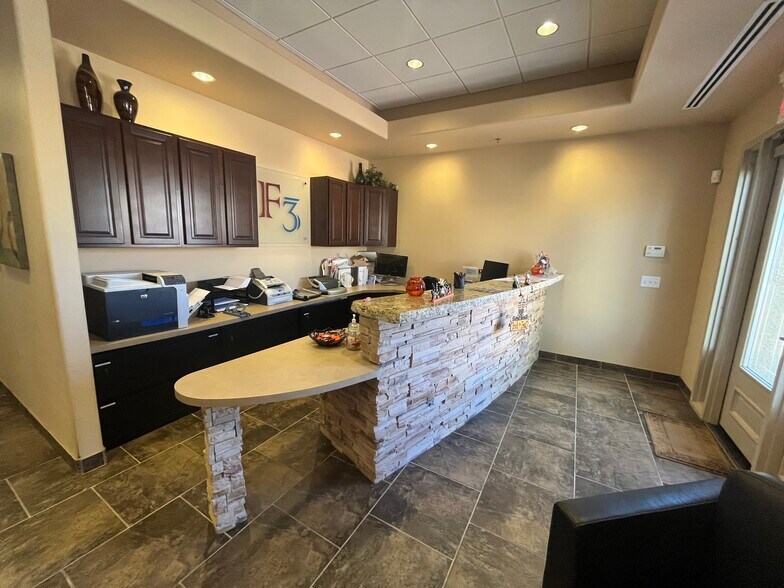 More Photos Of 10565 N 114th St, Scottsdale Office For Lease