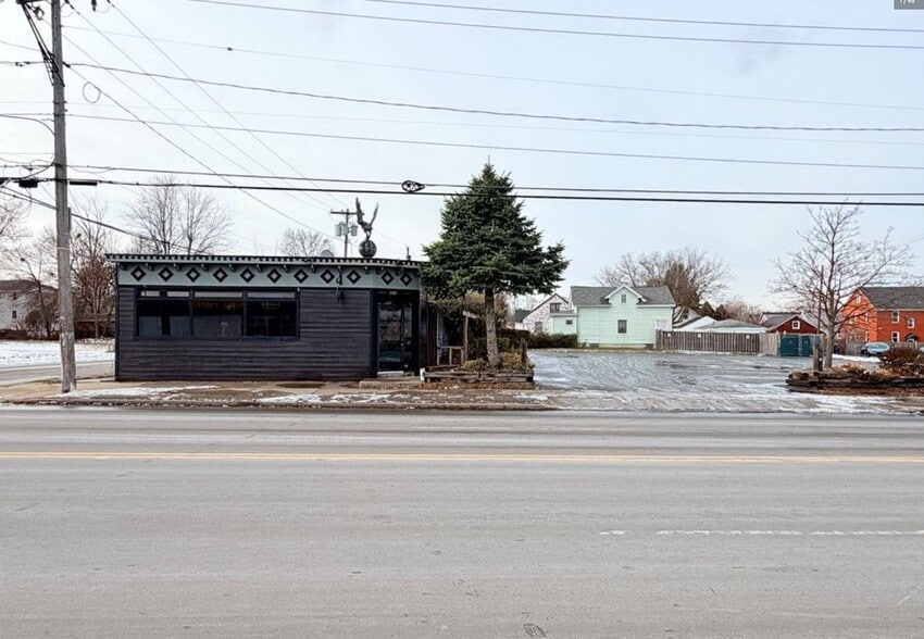 More Photos Of 1305 Abbott Rd, Buffalo Restaurant For Sale