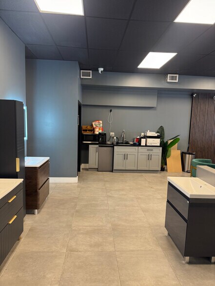 More Photos Of 3000 Richmond Ter, Staten Island Storefront For Lease