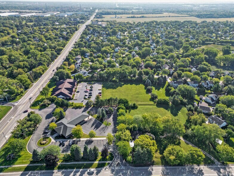 More Photos Of 6475 Washington St, Gurnee Office For Sale