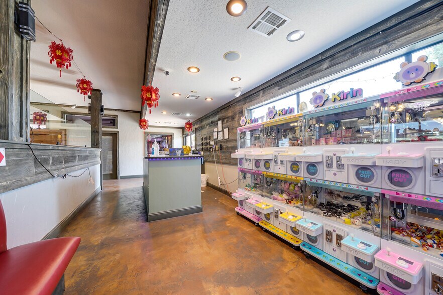 More Photos Of 215 NE 27th Ave, Mineral Wells Restaurant For Sale