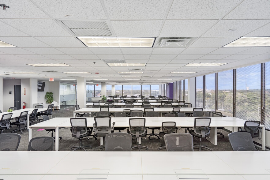 More Photos Of 850 E Altamonte Dr, Altamonte Springs Office For Lease