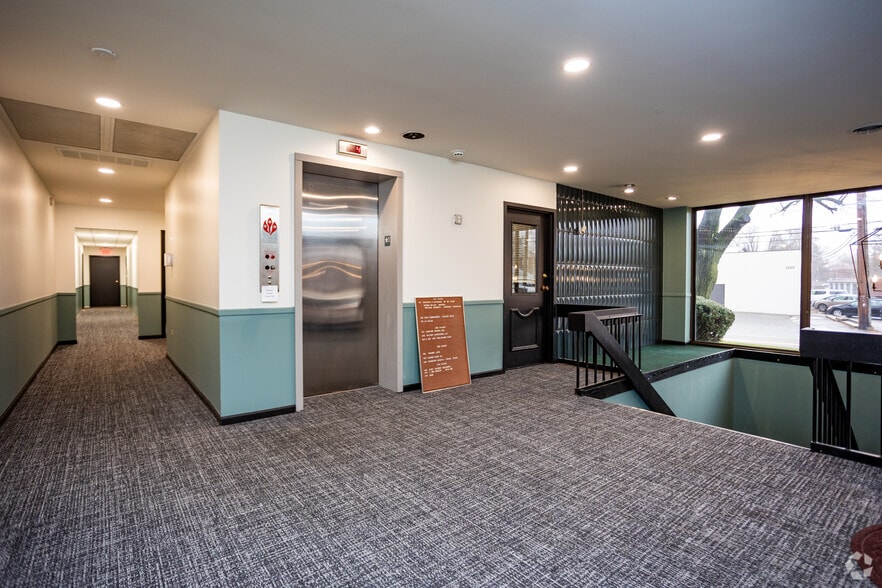 More Photos Of 1200 Chambers Rd, Columbus Office For Lease