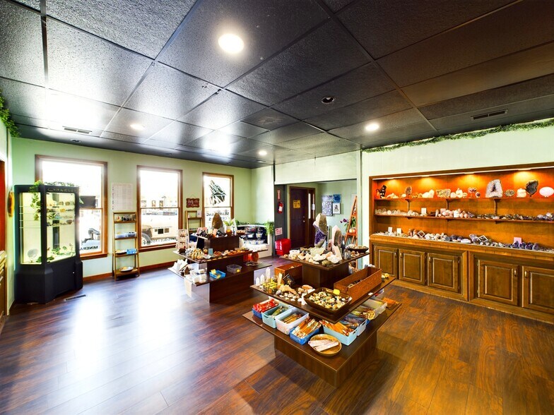 More Photos Of 309 S Ohio Ave, Sedalia Storefront Retail Office For Sale