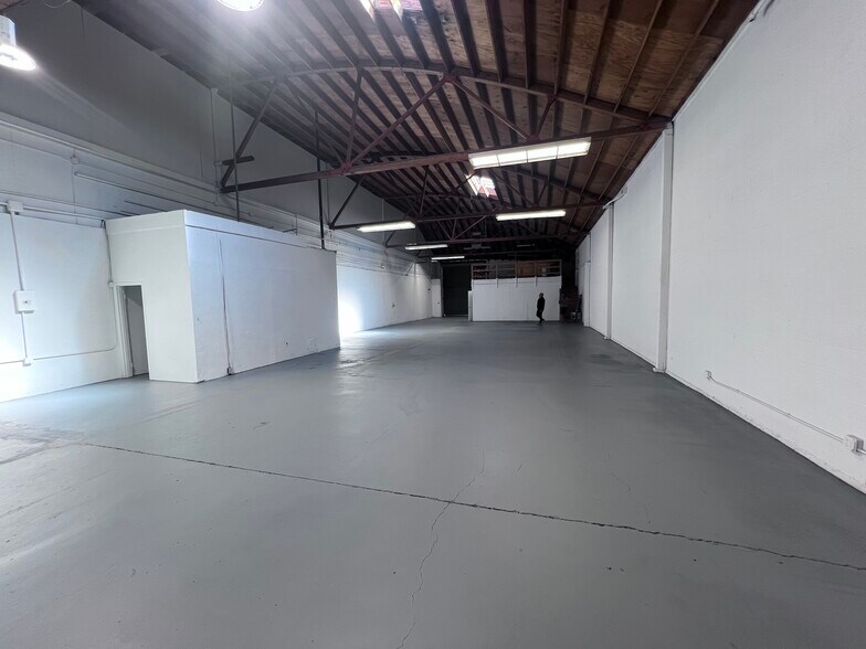 More Photos Of 2826 8th St, Berkeley Warehouse For Lease
