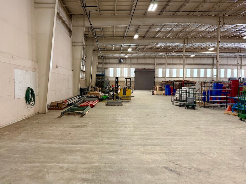 More Photos Of 189 Ringgold Industrial Pky, Danville Manufacturing For Lease