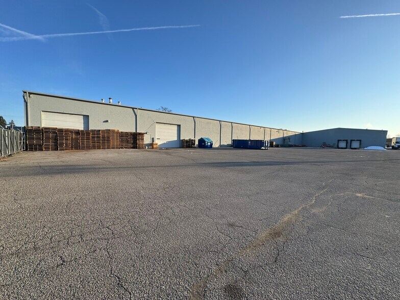 More Photos Of 57784 County Road 3, Elkhart Warehouse For Lease
