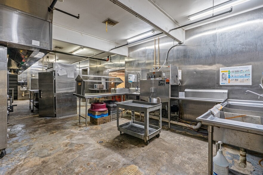 More Photos Of 4170 Us-1 Hwy, Edgewater Restaurant For Lease